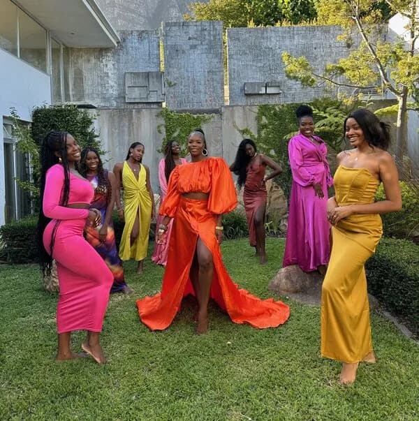 Come solo or bring your crew image 2